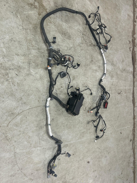 2015-17 Ford Mustang Coyote Gen 2 6R80 Fuse Box Engine Bay Harness 253