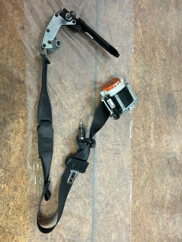 2015-17 Ford Mustang Coupe Front Passenger RH Seat Belt Assembly 253