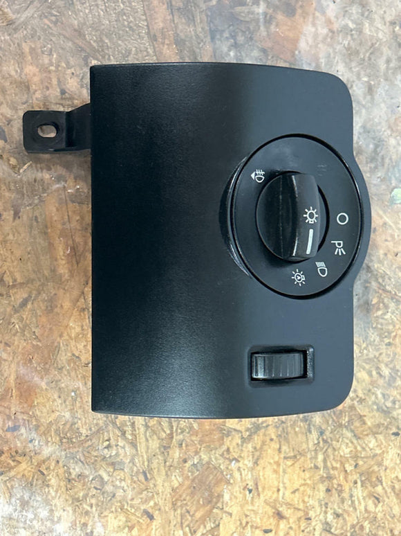 2013-14 Ford Mustang Headlight Knob Switch 239