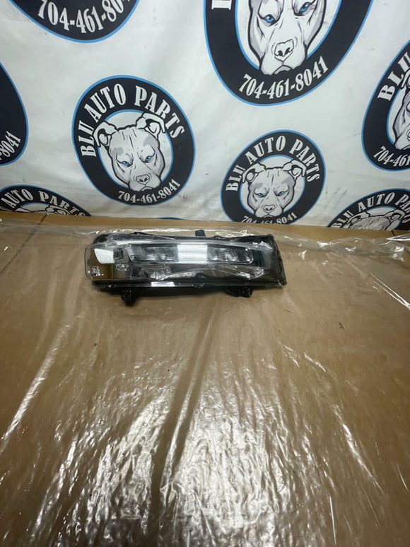 2018-23 Ford Mustang  Passenger RH Turn Signal FOG Light Assembly 244
