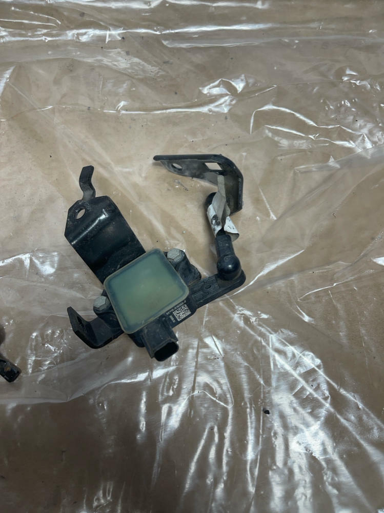 2018-23 Ford Mustang Magna Ride Actuators Rear Pair LH RH 244