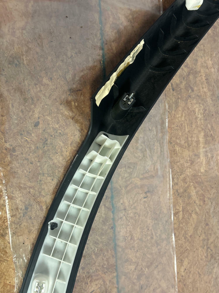 2011-14 Ford Mustang Passenger RH Interior A-Pillar 239