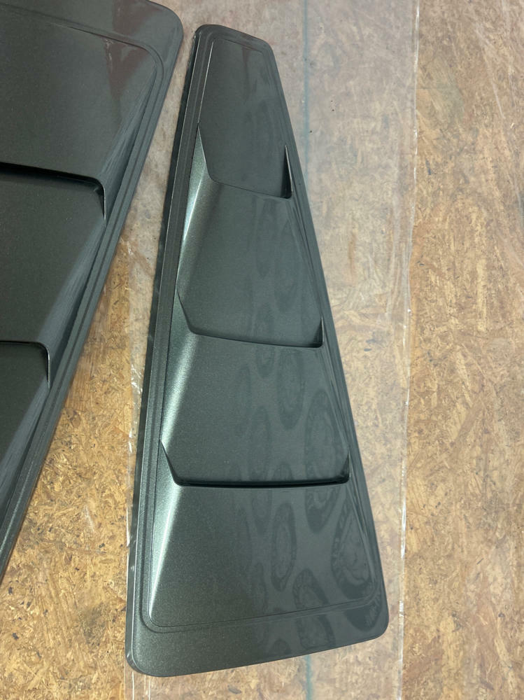 2013-14 Ford Mustang 1/4 Window Louvers (Code UJ) 239