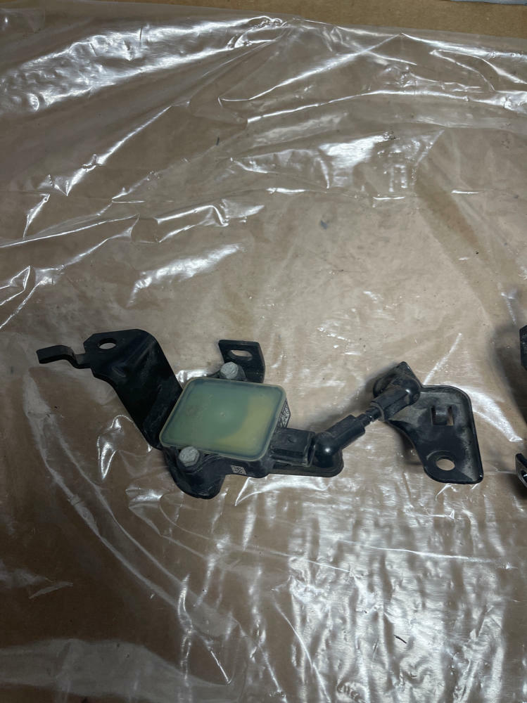 2018-23 Ford Mustang Magna Ride Actuators Rear Pair LH RH 244
