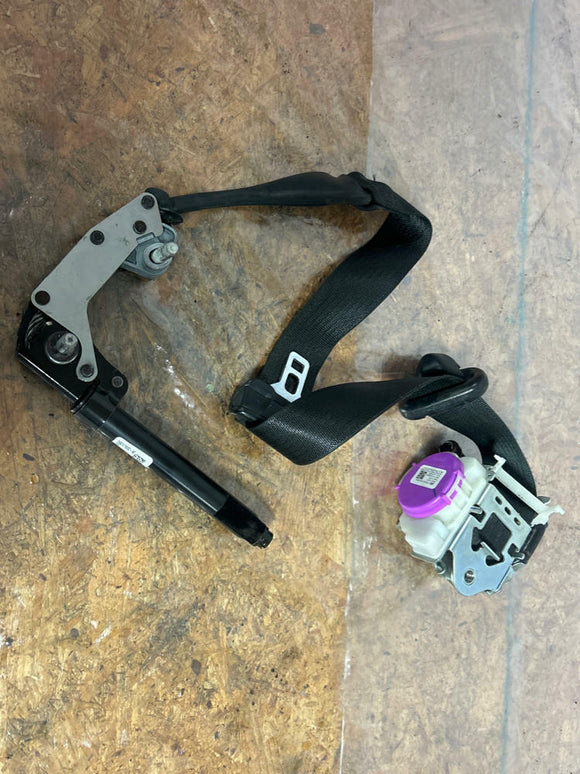 2015-17 Ford Mustang Driver LH Front Seat Belt 240