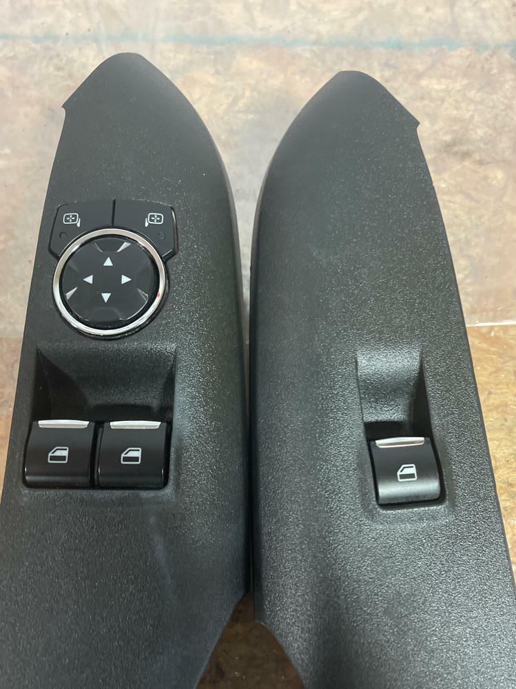 2015-17 Ford Mustang Door Switches & Bezels 256