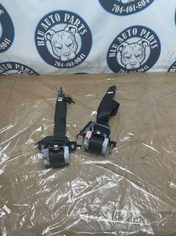 2015-17 Ford Mustang Rear Seat Belts Pair LH RH 237