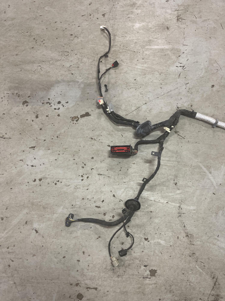 2015-17 Ford Mustang 5.0 Coyote Distribution Harness Fuse Box 6R80 237