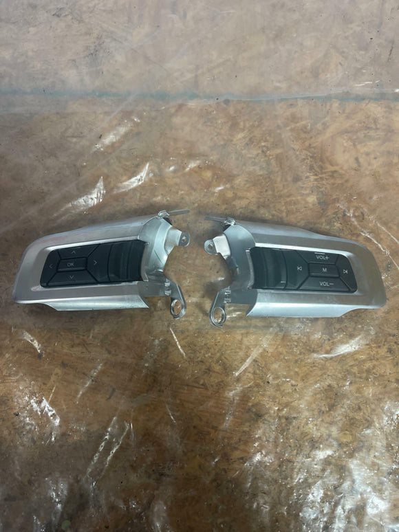 2015-17 Ford Mustang Steering Wheel Controls Buttons 248