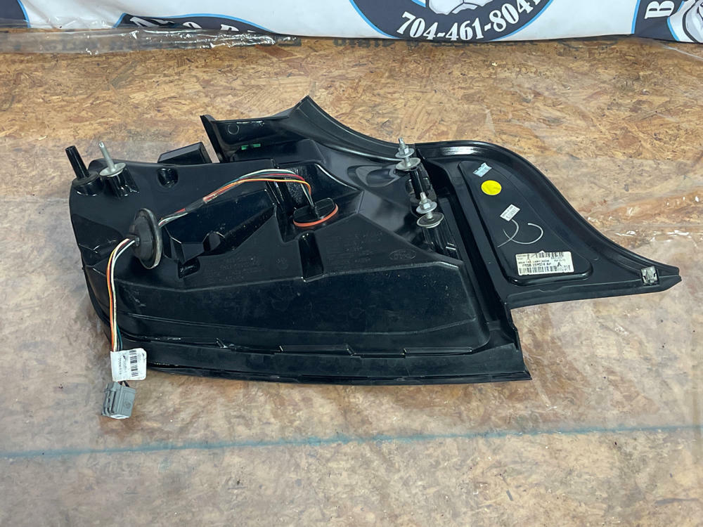 2015-17 Ford Mustang Passenger RH Tail Light 265