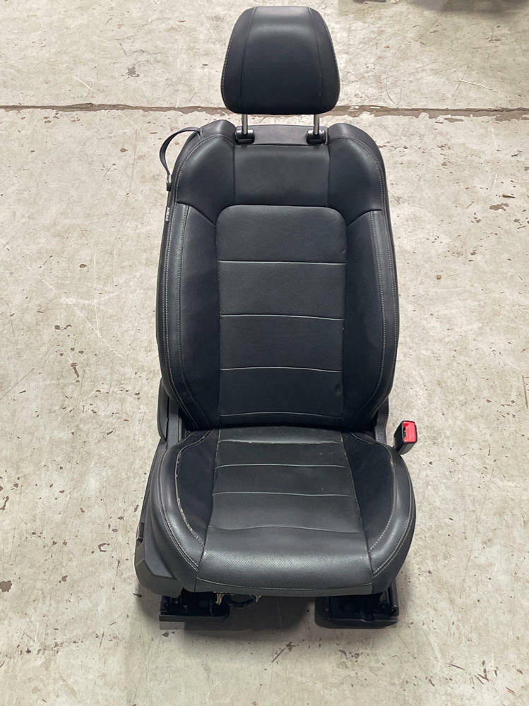 2015-17 Ford Mustang GT Leather Front RH Seat- Power Rail, Good Bags 264