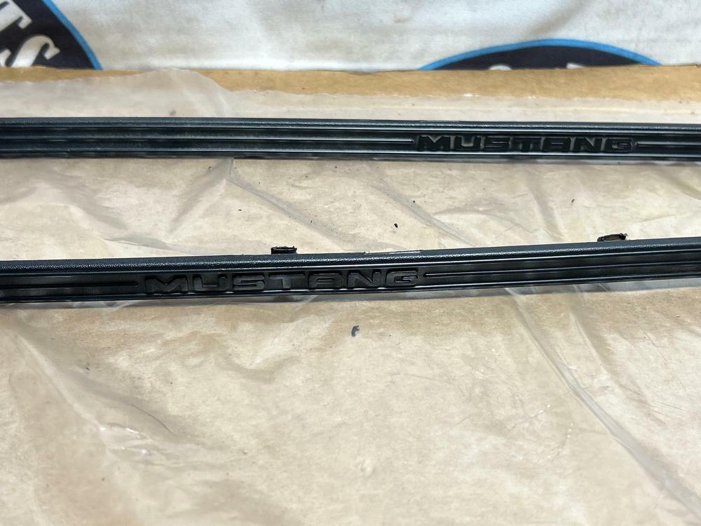 2003-04 Ford Mustang SVT Cobra Specific Side Skirt Inserts 270