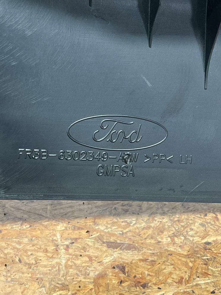 2015-17 Ford Mustang GT Interior Driver LH Kick Panel 264