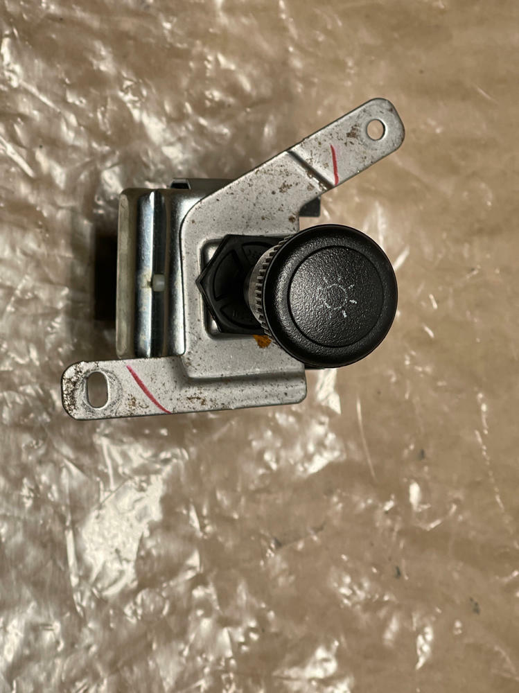 2003-04 Ford Mustang SVT Cobra Headlight Switch/Control Knob- Low Miles 270