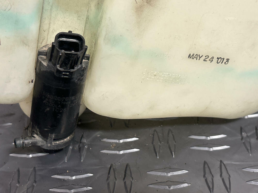 1999-04 Ford Mustang GT Saleen Wiper Fluid Reservoir 245