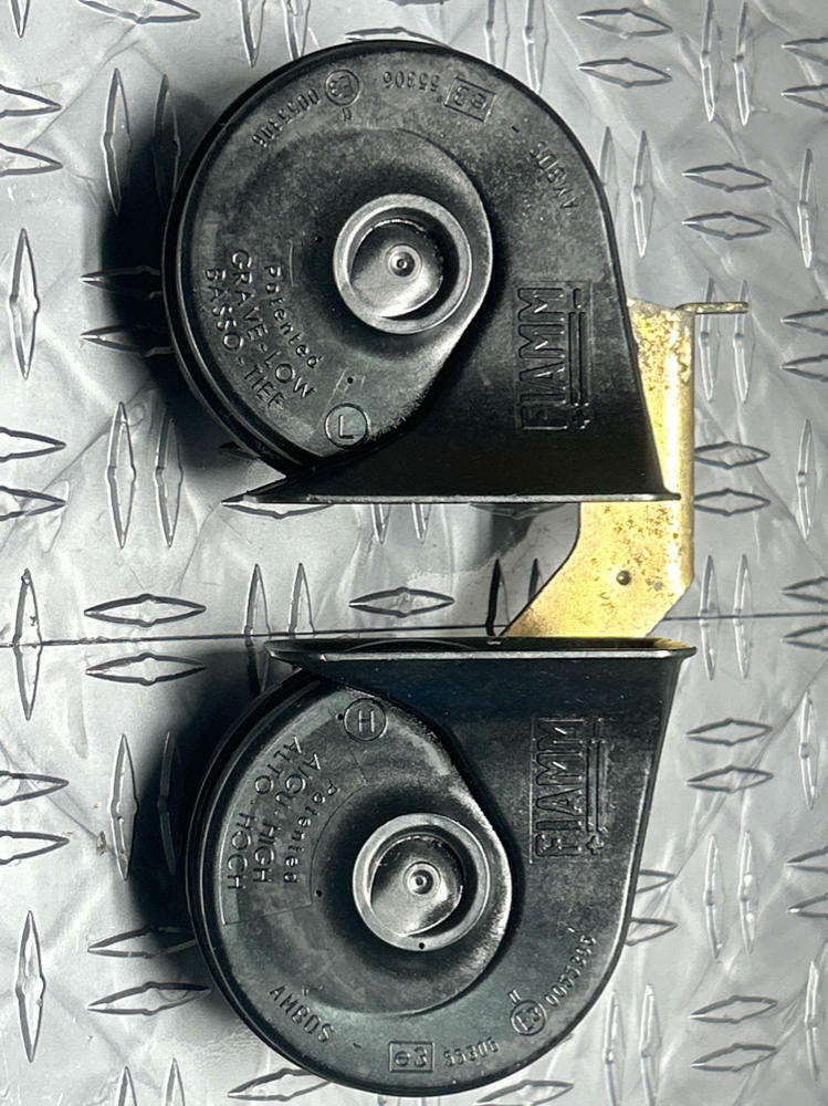 1999-04 Ford Mustang GT Saleen Exterior Horn 245