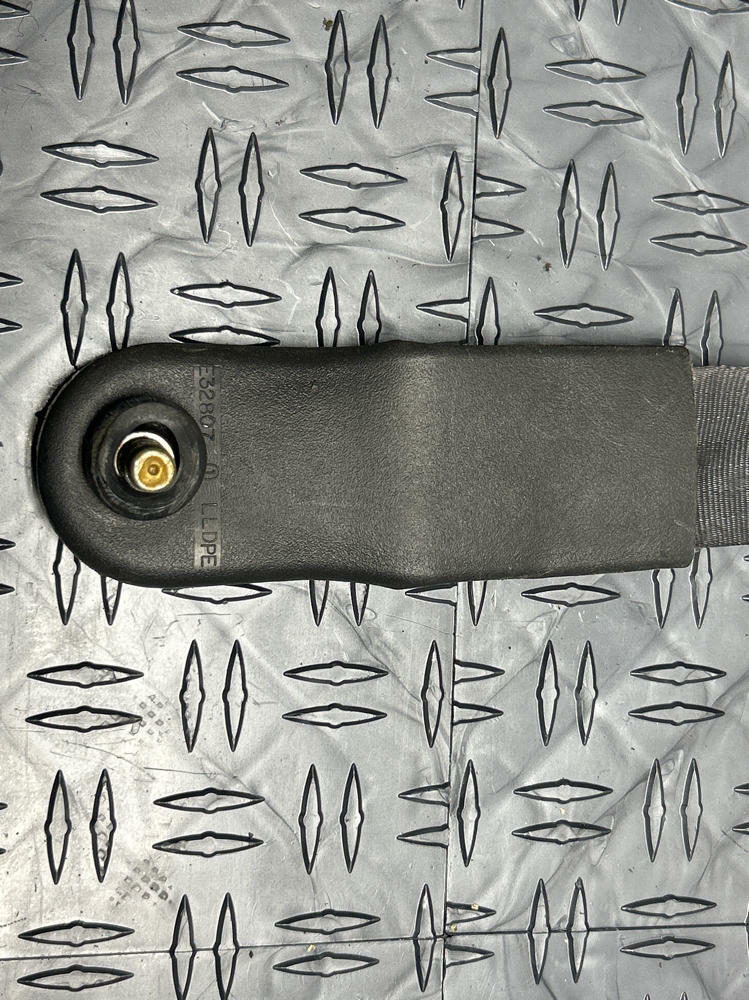 1999-04 Ford Mustang GT Saleen Convertible Front RH Seat Belt 245