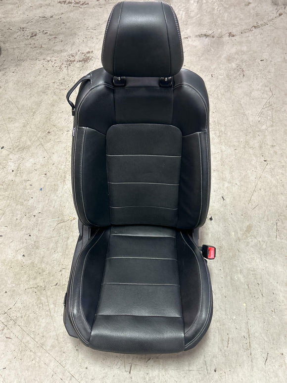 2015-17 Ford Mustang GT Front Pass. RH Seat- Leather, H/C, Power, Good 269
