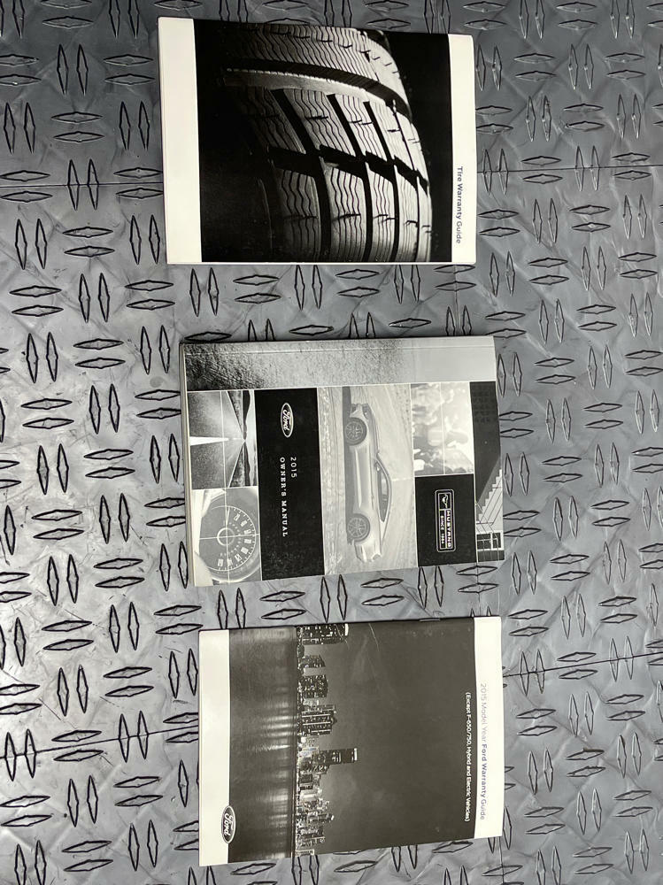 2015 Ford Mustang GT Owner's Manual/Press Kit 269