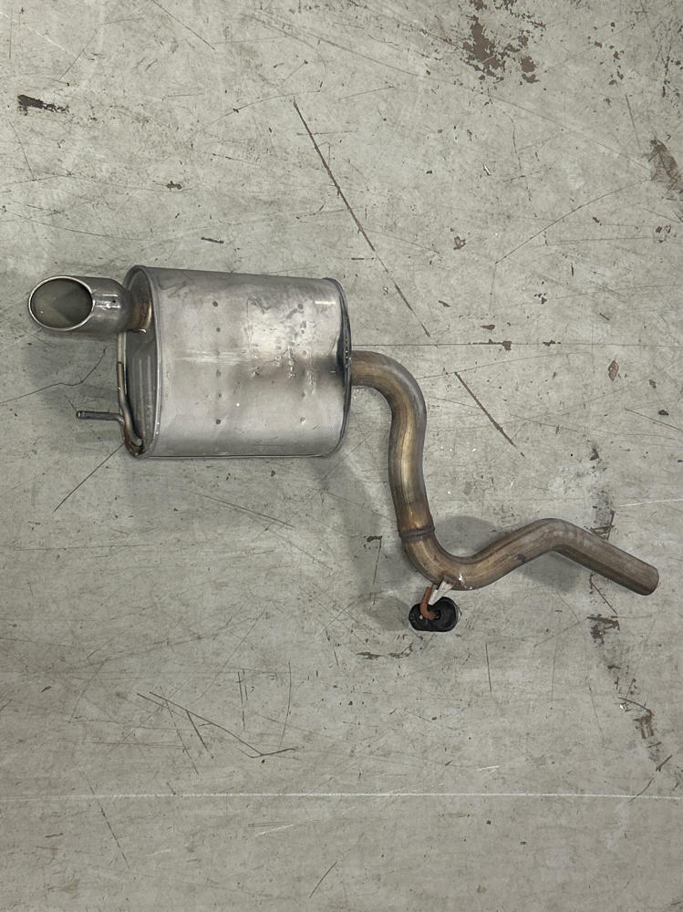 2015-17 Ford Mustang GT OEM Pass. RH Single Tip Exit Muffler 269