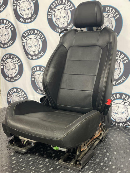 2015-17 Ford Mustang Front Pass. RH Seat- Leather, HEATED/COOLED, Good Bags