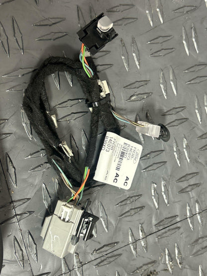 2015-17 Driver LH Door Handle/ Lock Control Panel/ Trim & Harness 268