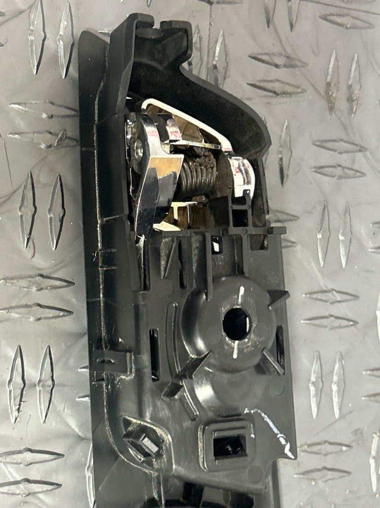 2015-17 Driver LH Door Handle/ Lock Control Panel/ Trim & Harness 268