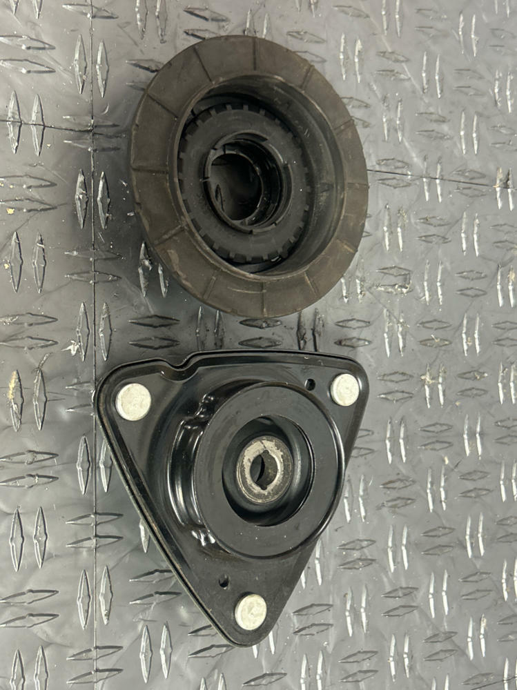2015-23 Ford Mustang GT Passenger RH Repop Strut Hat- w/ Hardware 268