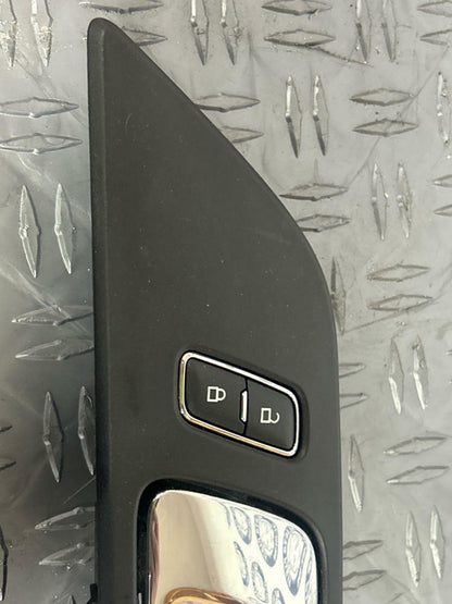 2015-17 Passenger RH Door Handle/ Lock Control Panel/ Trim & Harness 268