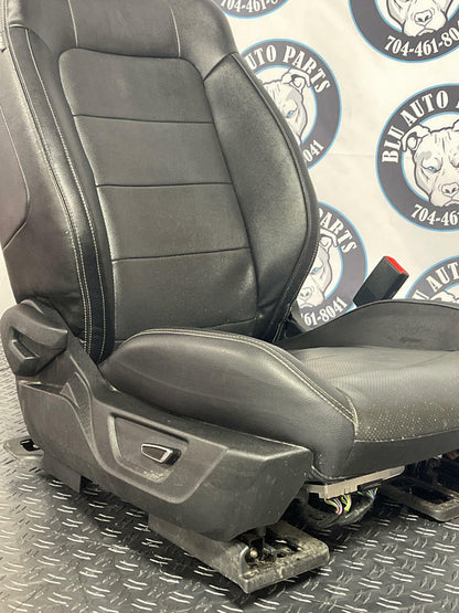 2015-17 Ford Mustang Front Pass. RH Seat- Leather, HEATED/COOLED, Good Bags
