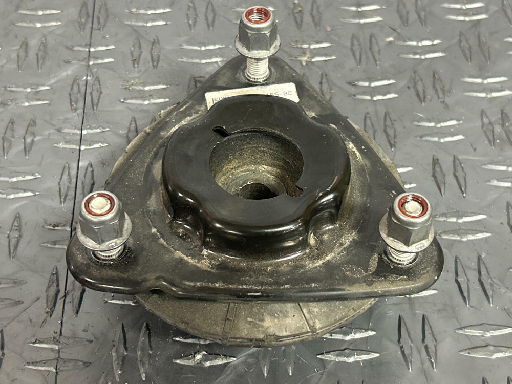 2015-23 Ford Mustang GT Driver LH OEM Strut Hat- w/ Hardware 268