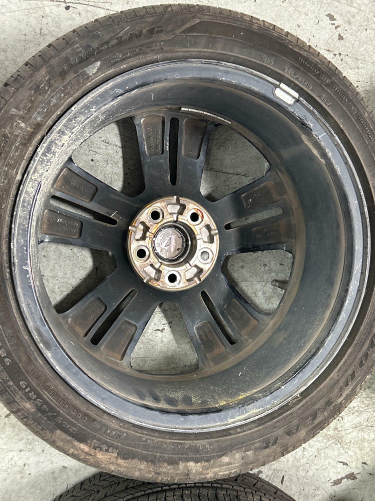 2013-14 Ford Mustang GT/CS Wheel & Tire Combo 259