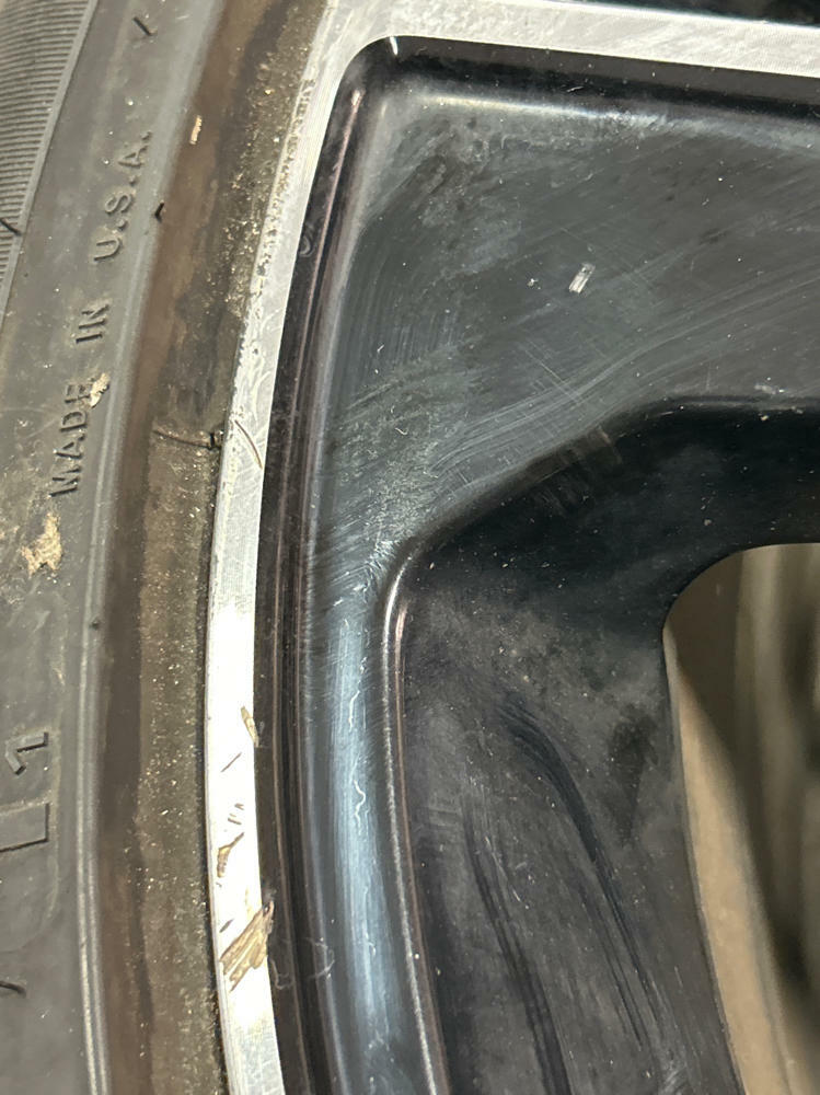 2013-14 Ford Mustang GT/CS Wheel & Tire Combo 259