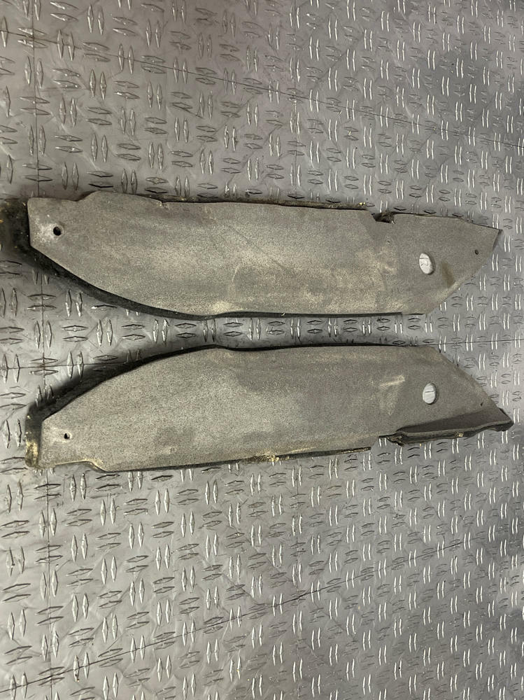 2013-14 Ford Mustang GT LH/RH Front Fender Insulation Pair 259