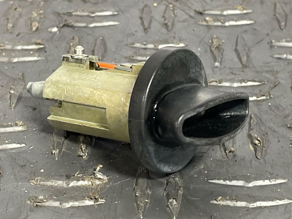 2003-04 Ford Mustang SVT Cobra Ignition & Key 272