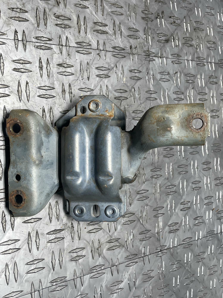 2003-04 Ford Mustang SVT Cobra Engine Mounts 4.6 Low Miles 273