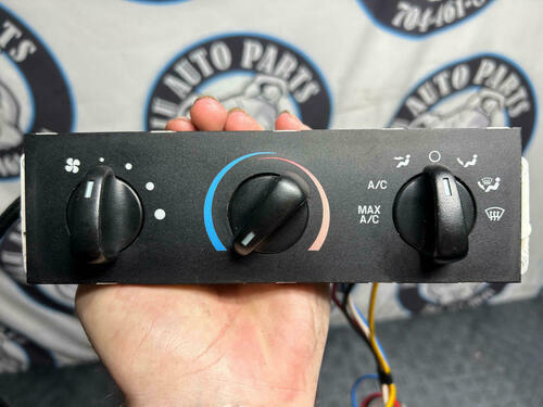 2003-04 Ford Mustang SVT Cobra HVAC Climate Controls 273