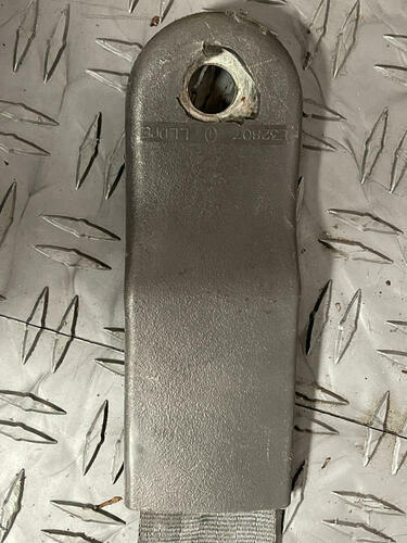 2003-04 Ford Mustang SVT Cobra Driver LH Front Seat Belt Convertible 273