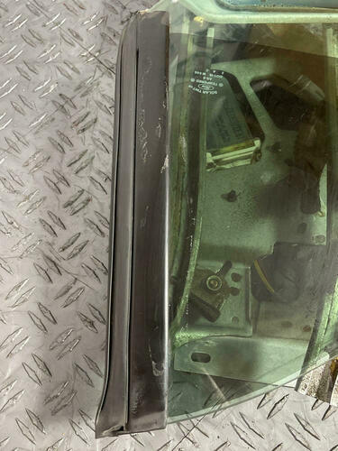 2003-04 Ford Mustang SVT Cobra Convertible Rear Windows & Tracks 273