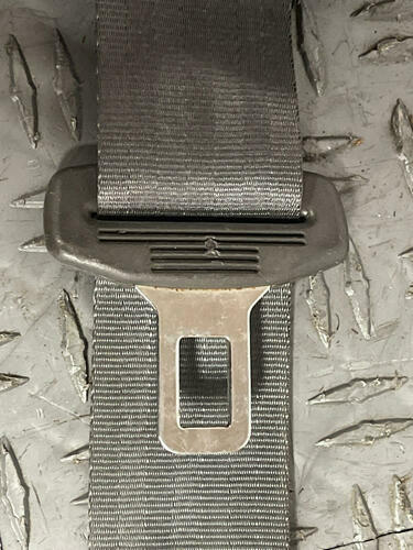 2003-04 Ford Mustang SVT Cobra Passenger RH Front Seat Belt Convertible 273