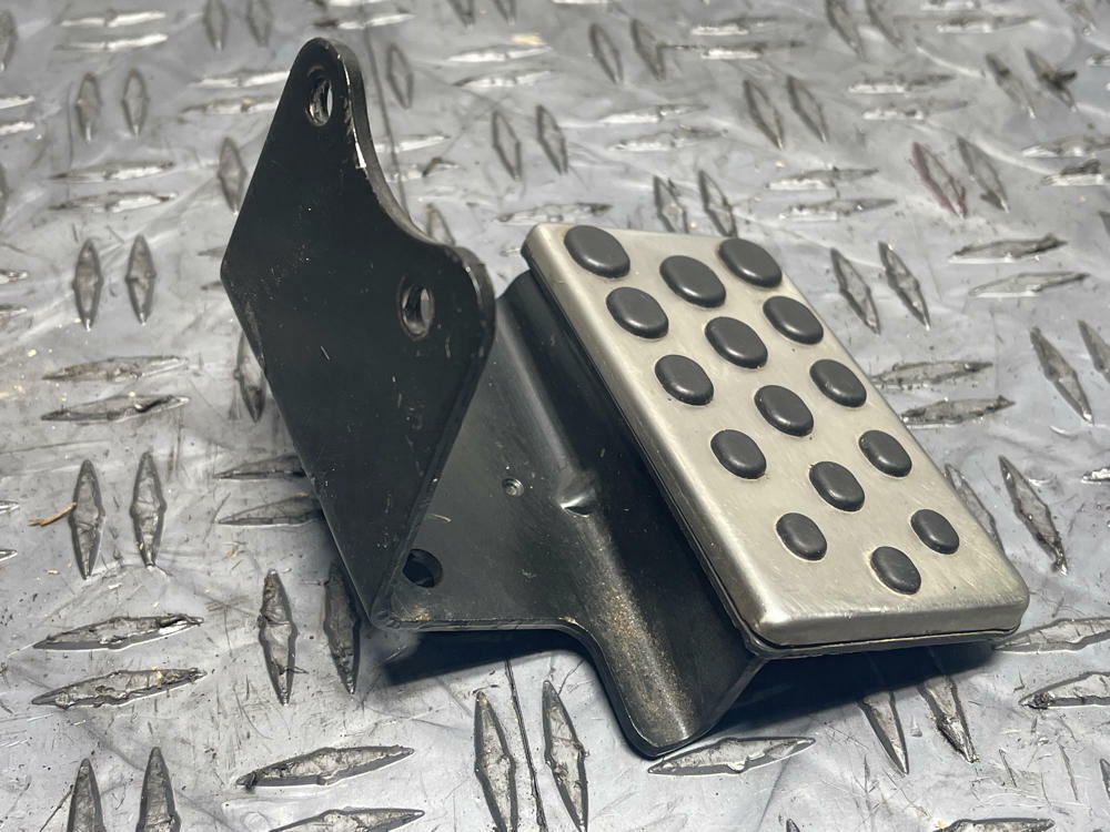 2003-04 Ford Mustang SVT Cobra OEM Dead Pedal w/ Cover 273