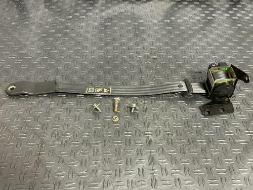 2003-04 Ford Mustang SVT Cobra Passenger RH Front Seat Belt Convertible 273