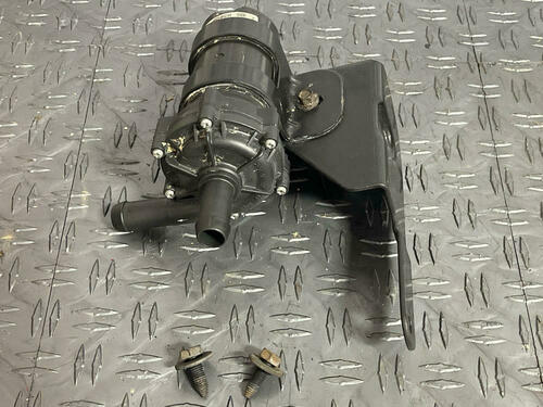 2003-04 Ford Mustang SVT Cobra Heat Exchanger Pump & Bracket 273