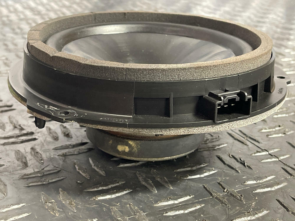 2015-23 Ford Mustang GT Base Model Door Speaker Pair 274