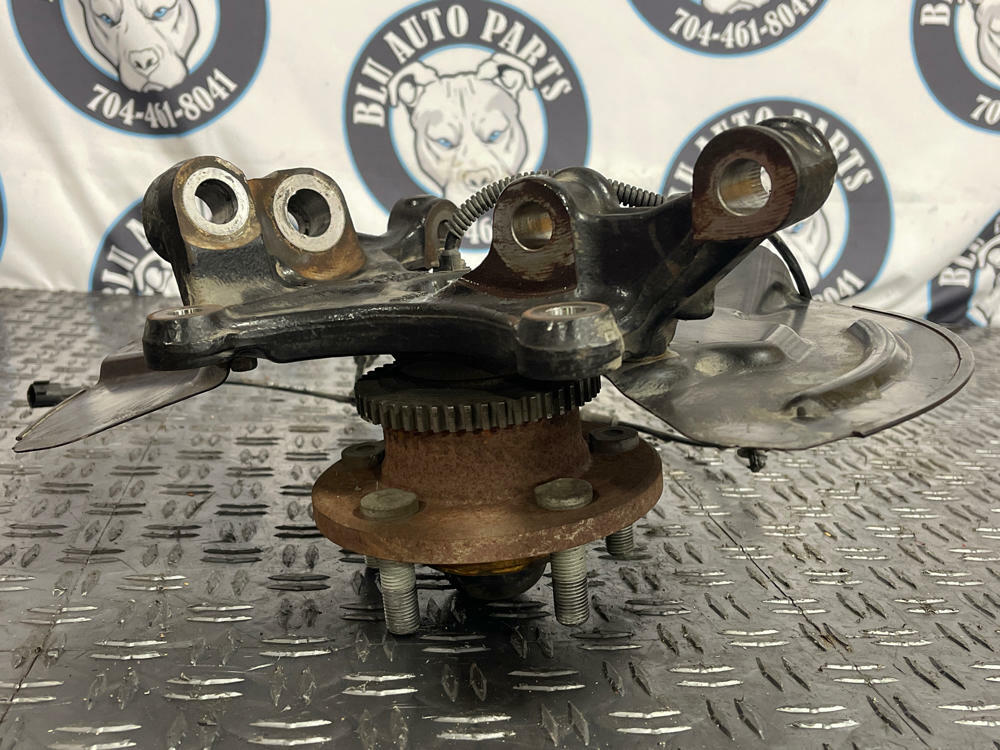 2018-23 Ford Mustang GT Perforance Pack Passenger RH Spindle 274