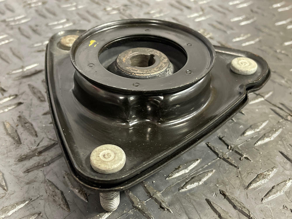 2015-23 Ford Mustang GT OEM Strut Hat RH/LH 249