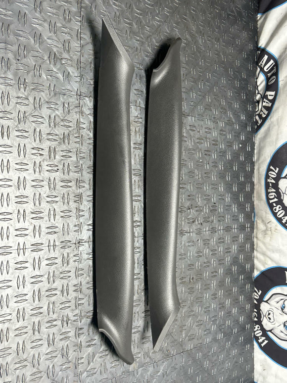 2003-04 Ford Mustang SVT Cobra Coupe Interior A-Pillars 276