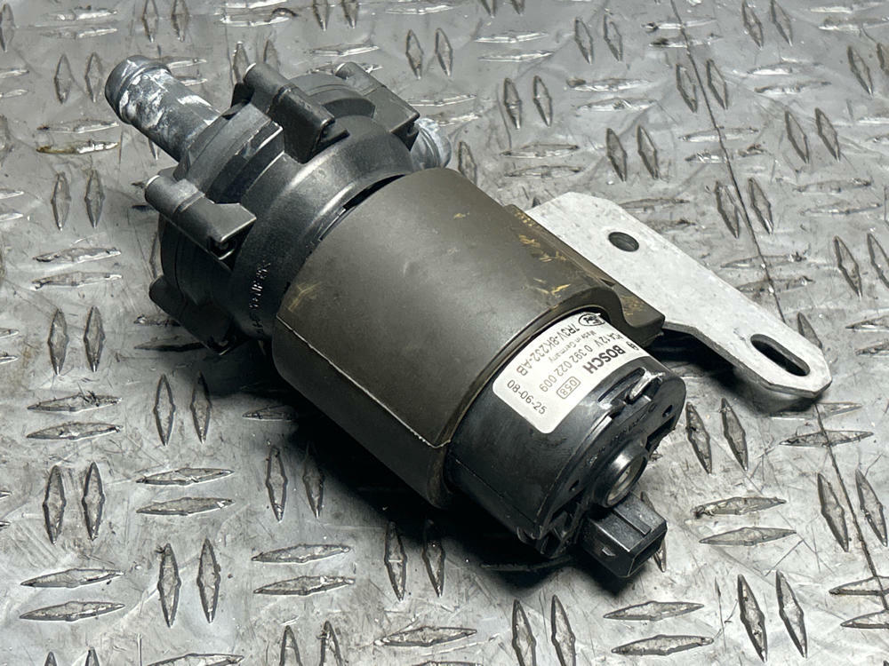 2007-12 Ford Mustang Shelby GT500 KR Heat Exchanger Pump & Bracket 16K Miles 263