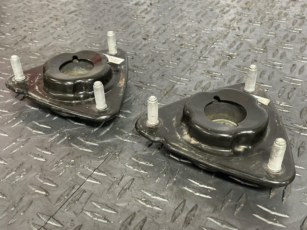2015-23 Ford Mustang Strut Tops Pair LH RH