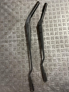 2011-14 Ford Mustang Wiper Arms Pair LH RH 266
